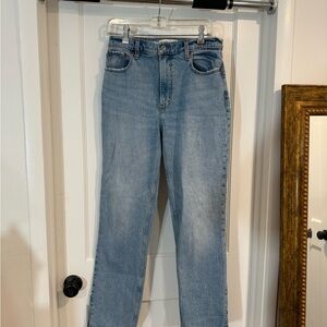 Abercrombie The ‘90/ Straight Ultra High Rise Jeans